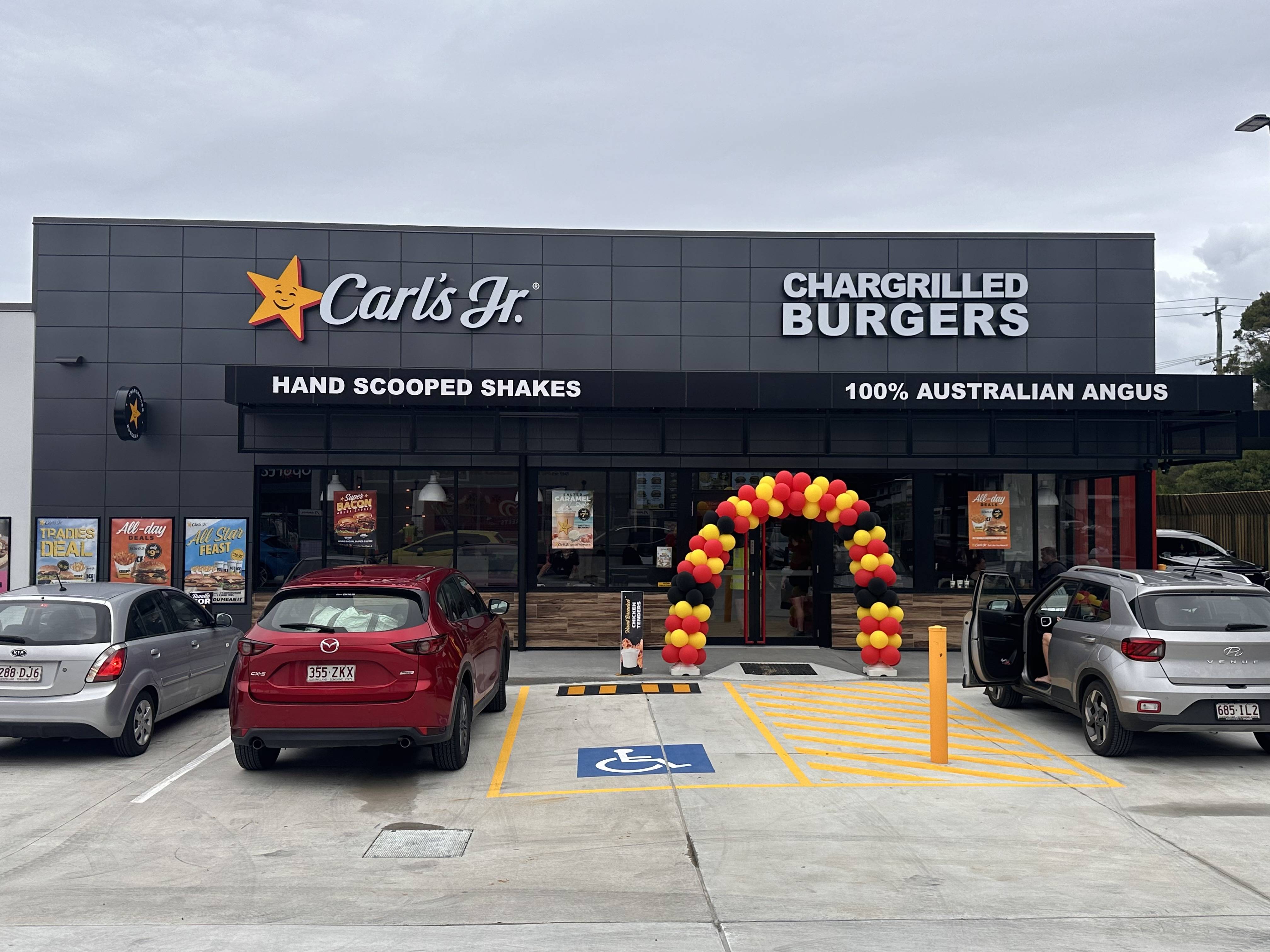 Carl's Jr Morayfield Signage