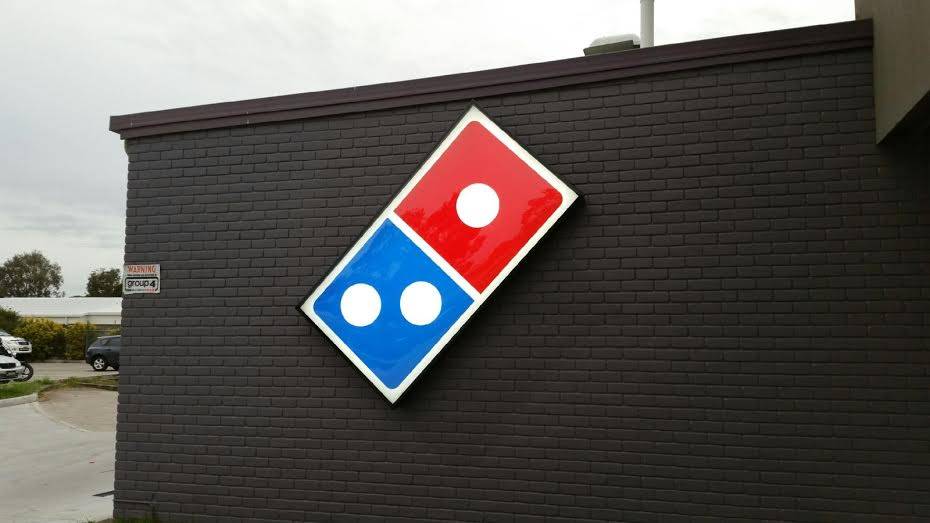 Domino's building signage